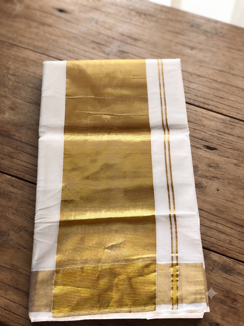 Traditional 8 inch Kasavu Kerala Saree
