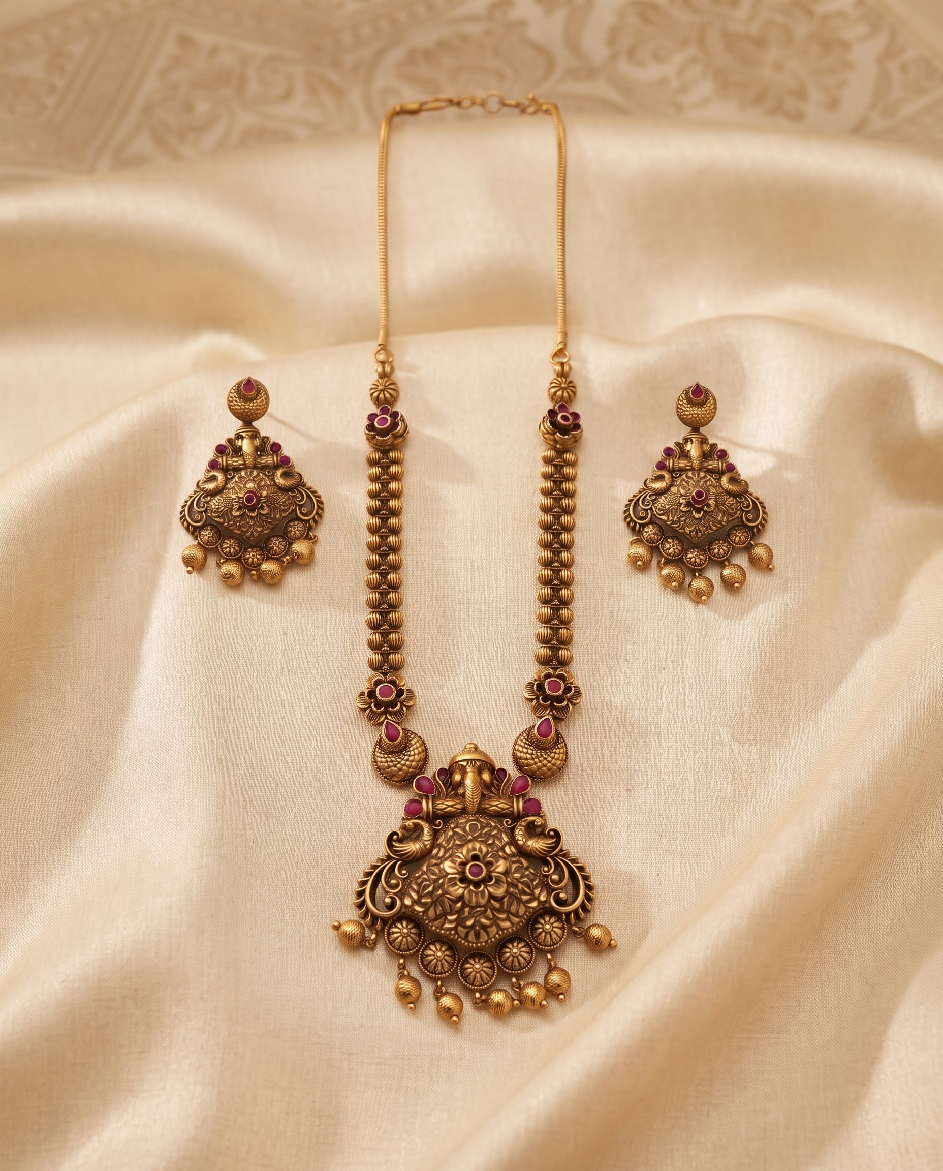 Antique gold-finish necklace set